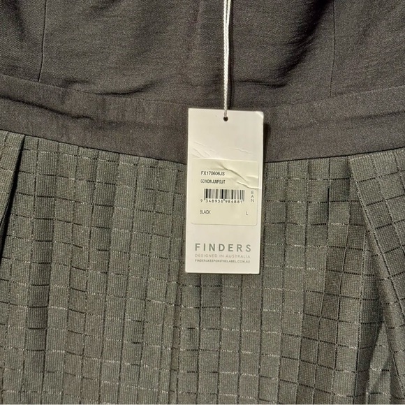 FINDERS KEEPERS Wide Leg Cropped V-Neck Side Cutout Grid Pattern Leg Jumpsuit - Picture 8 of 11